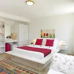 Vali Aparthotel