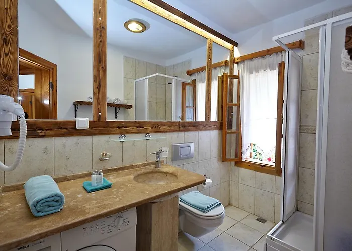 Vali 4* アクヤカ